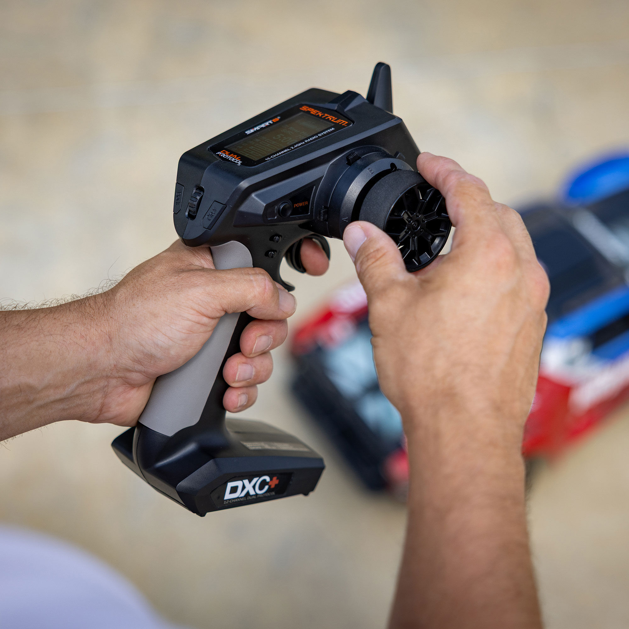 DXC+ 12-Channel DSMR+ Transmitter with SR615 Receiver | Team Losi